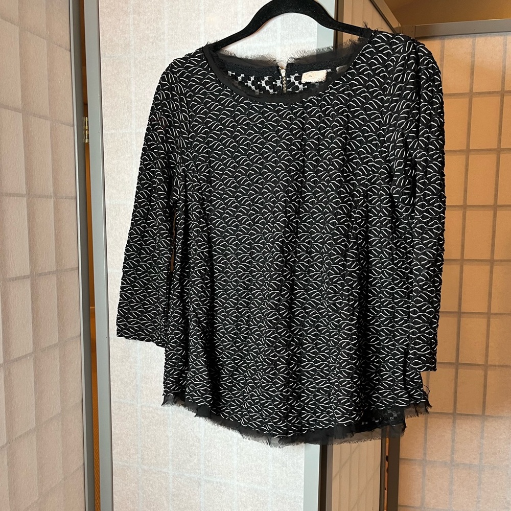 Anthropologie Postmark black and white top with 3/4 sleeves